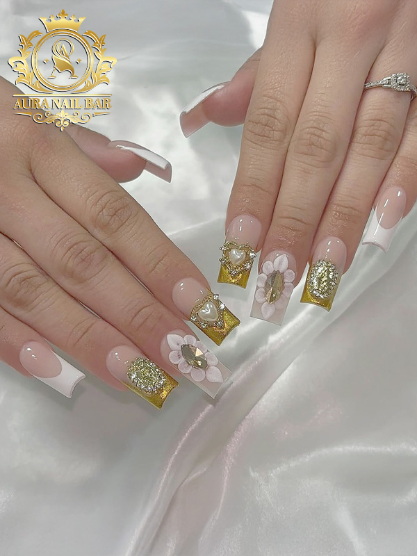 Aura Nail Bar