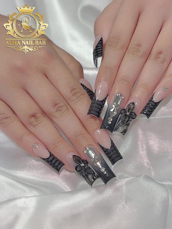 Aura Nail Bar